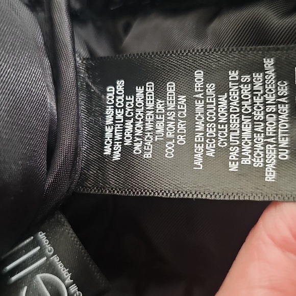 NWT Kenneth Cole Women's Quilted Black Packable Puffer Jacket w Hood Medium - Picture 13 of 14